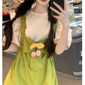 新款韩版小清新甜美减龄花朵背带裤+短袖上衣套装